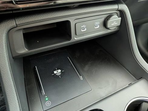 New 2026 Honda Pilot Touring image 9