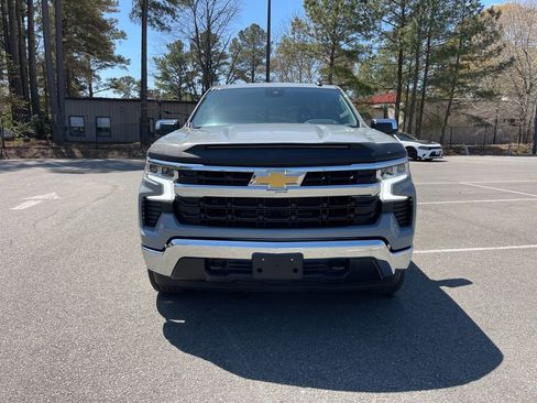 Used 2024 Chevrolet Silverado 1500 LT AWD/4WD image 3