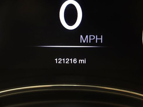 Used 2019 Jeep Grand Cherokee Limited image 39