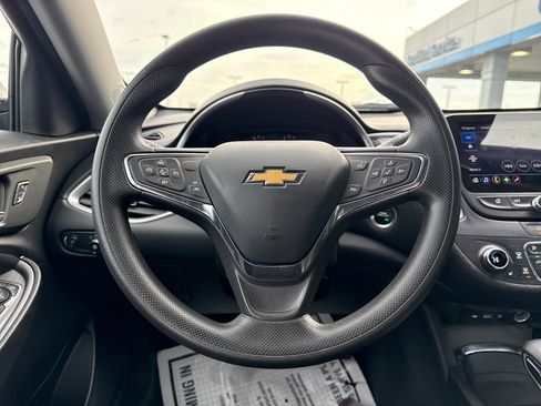 Used 2024 Chevrolet Malibu LT image 17