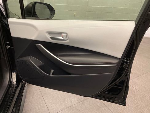 Used 2024 Toyota Corolla SE w/ SE Convenience Package FWD image 26