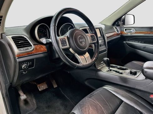 Used 2011 Jeep Grand Cherokee Limited AWD/4WD image 11
