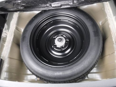 Used 2024 Honda HR-V LX image 33