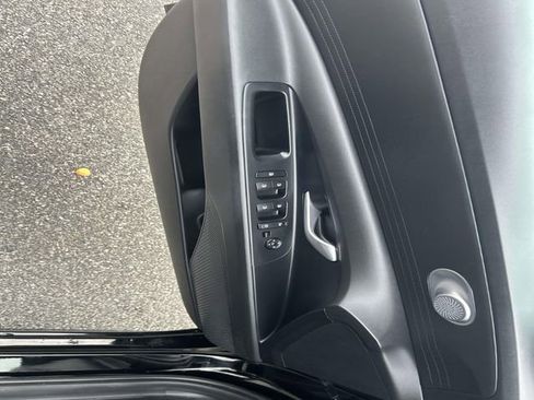 Used 2023 Hyundai Elantra SE w/ Cargo Package image 18