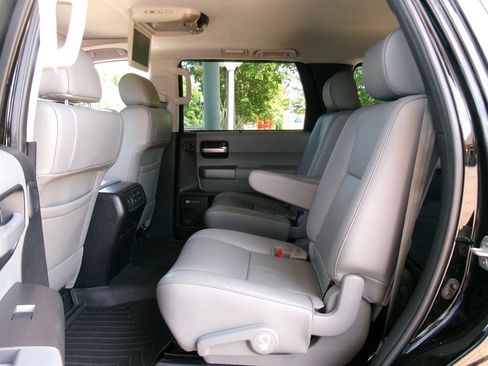 Used 2013 Toyota Sequoia Limited RWD image 28