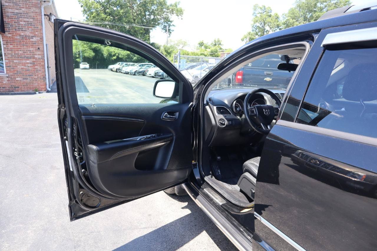 Used 2018 Dodge Journey Crossroad w/ Nav & Sun Group FWD image 20