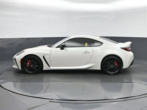 Used 2025 Toyota GR86 Premium w/ Performance Package RWD image 4
