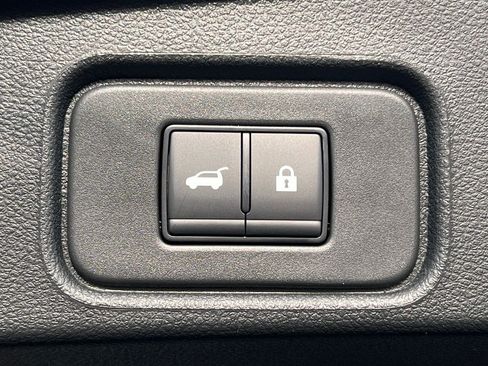 New 2026 Nissan Pathfinder SL image 38