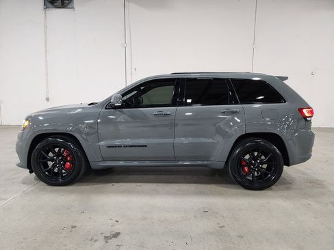 Used 2021 Jeep Grand Cherokee SRT image 7