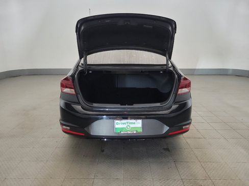 Used 2020 Hyundai Elantra SE image 29