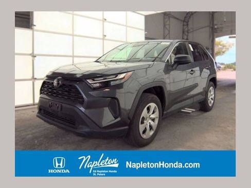 Used 2025 Toyota RAV4 LE AWD/4WD image 1