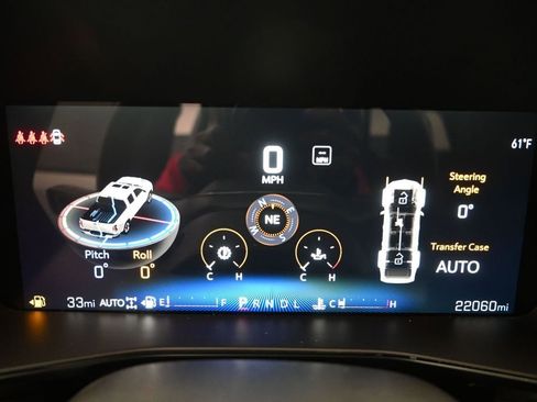 Used 2024 Chevrolet Colorado ZR2 w/ Technology Package AWD/4WD image 22