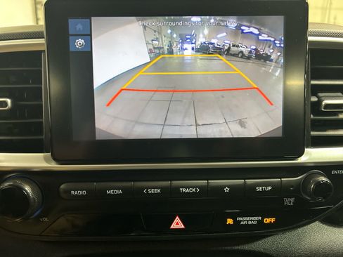 Used 2023 Hyundai Venue SE w/ Cargo Package FWD image 5