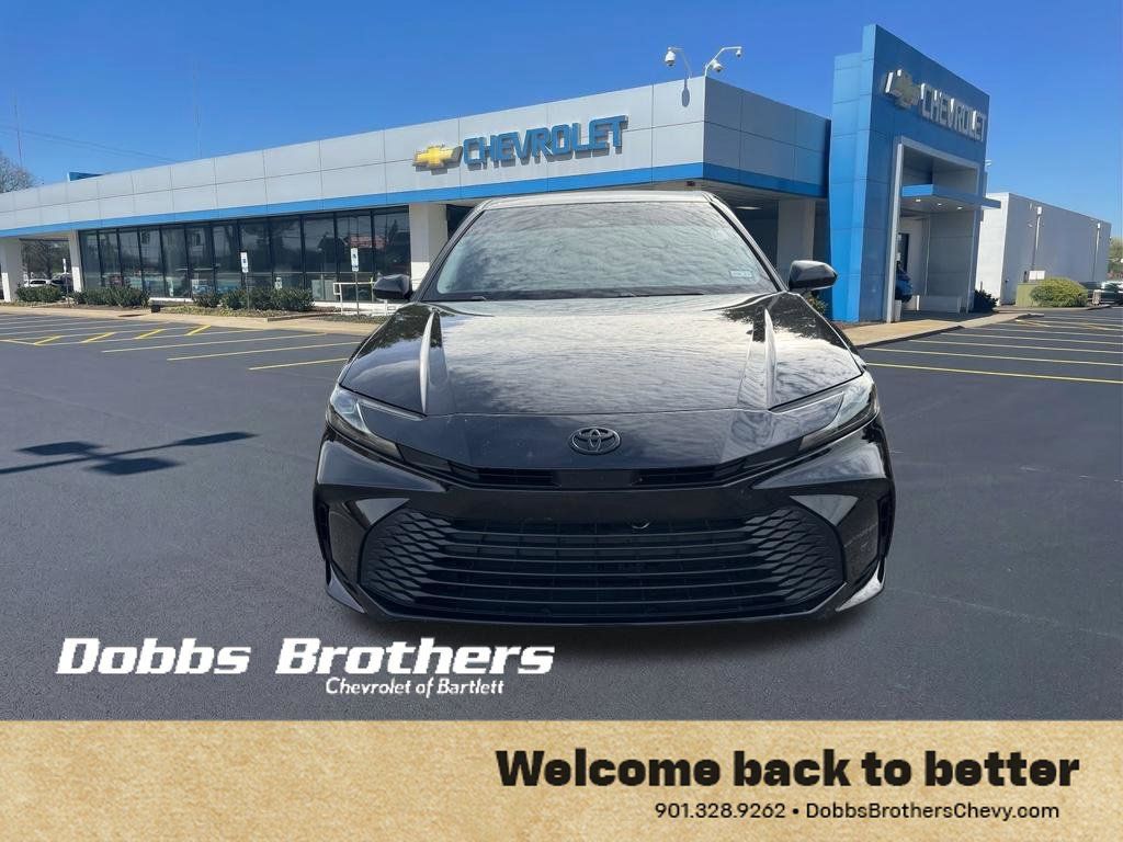 Used 2025 Toyota Camry LE FWD image 2