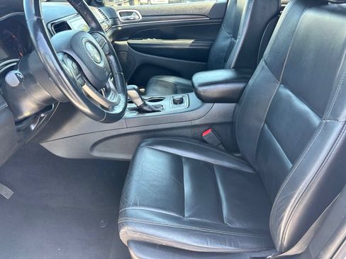 Used 2019 Jeep Grand Cherokee Limited AWD/4WD image 13