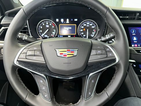 New 2026 Cadillac XT5 Premium Luxury w/ LPO, ONYX Package image 8