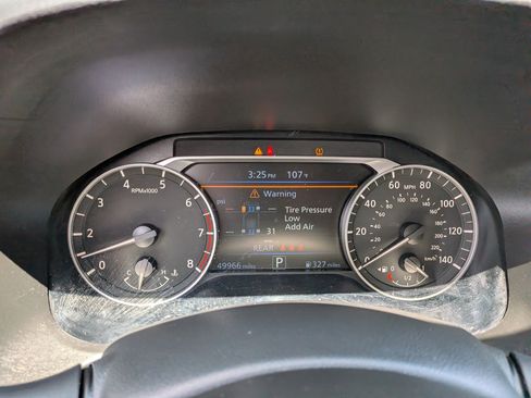Used 2024 Nissan Altima 2.5 SV FWD image 26