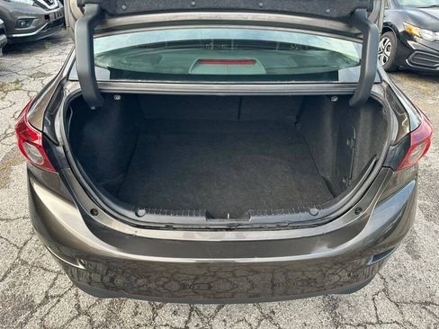 Used 2018 MAZDA MAZDA3 Touring FWD image 26
