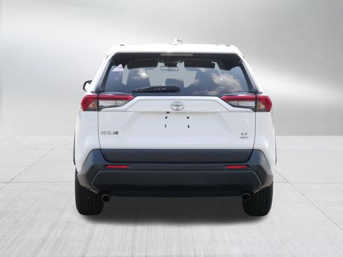 Certified 2021 Toyota RAV4 LE AWD/4WD image 6