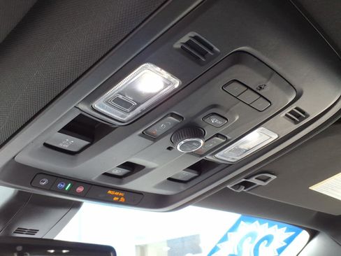 Certified 2022 Chevrolet Tahoe Z71 w/ Luxury Package image 24