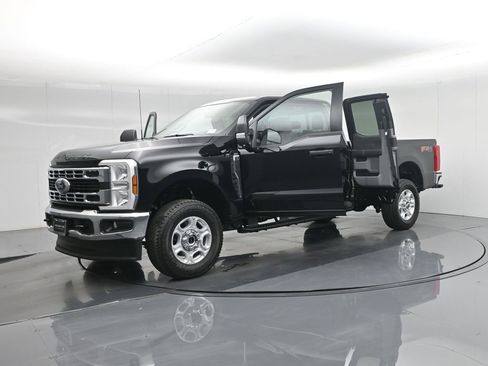 New 2026 Ford F350 XLT w/ FX4 Off-Road Package image 29