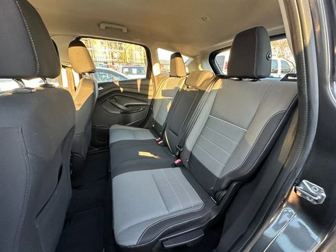 Used 2015 Ford C-MAX SE w/ Equipment Group 202A image 21