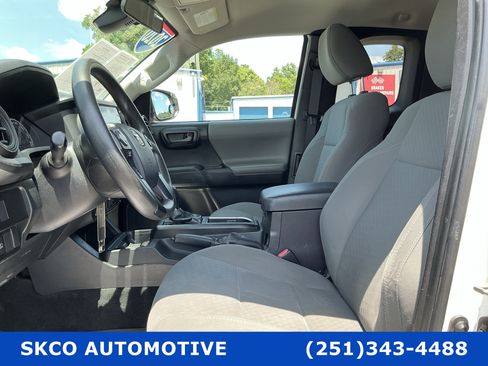 Used 2020 Toyota Tacoma SR RWD image 11