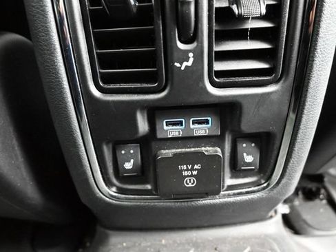 Used 2020 Jeep Grand Cherokee Overland AWD/4WD image 9