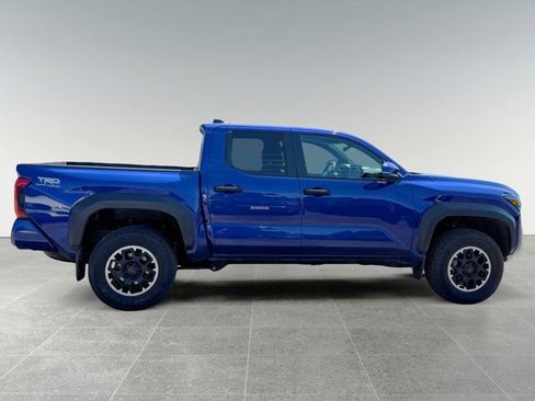 Used 2024 Toyota Tacoma TRD Off-Road w/ TRD Off Road Upgrade Package AWD/4WD image 7