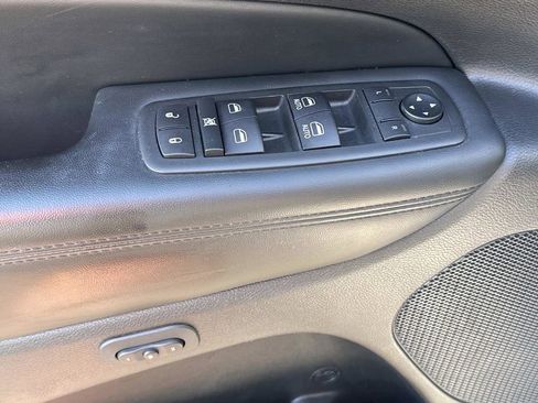 Used 2020 Jeep Grand Cherokee Limited w/ Luxury Group II AWD/4WD image 19