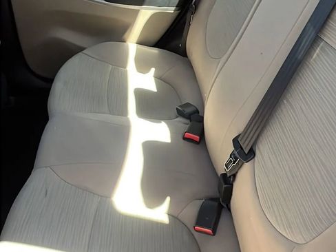 Used 2016 Hyundai Accent SE image 9