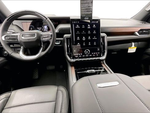 New 2026 GMC Yukon XL Denali w/ Advanced Technology Package AWD/4WD image 5