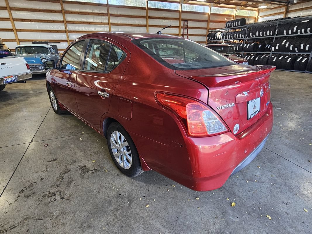 Used 2015 Nissan Versa SV w/ SV Appearance Package FWD image 5