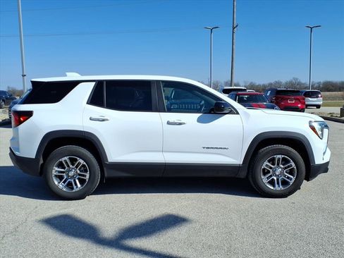 Used 2025 GMC Terrain Elevation image 2