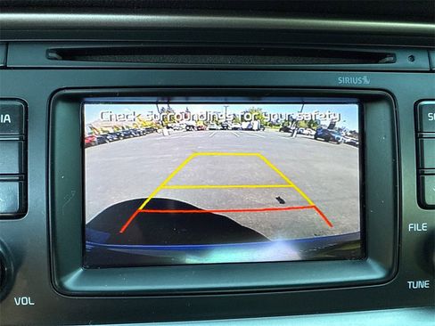 Used 2017 Kia Optima LX w/ Option Group 014 image 9