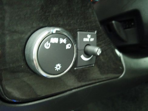 Used 2020 GMC Savana 2500 Extended w/ Enhanced Convenience Package image 22