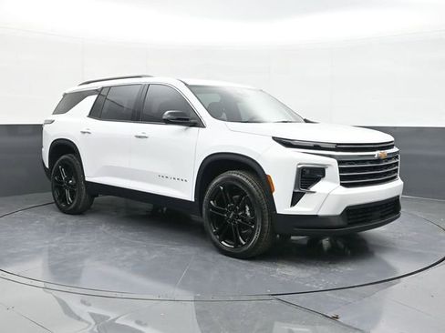 New 2026 Chevrolet Traverse LT w/ LPO, Floor Liner Package image 21