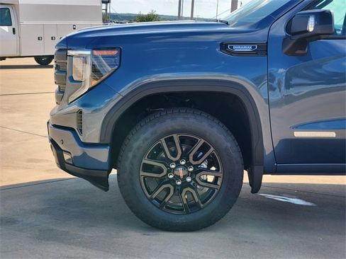 New 2026 GMC Sierra 1500 Elevation image 8