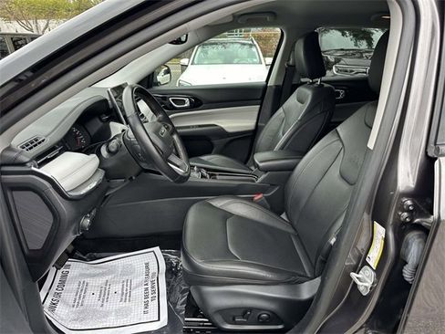 Certified 2022 Jeep Compass Limited image 13