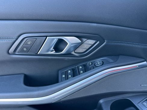Used 2025 BMW 330i Sedan w/ M Sport Package image 12