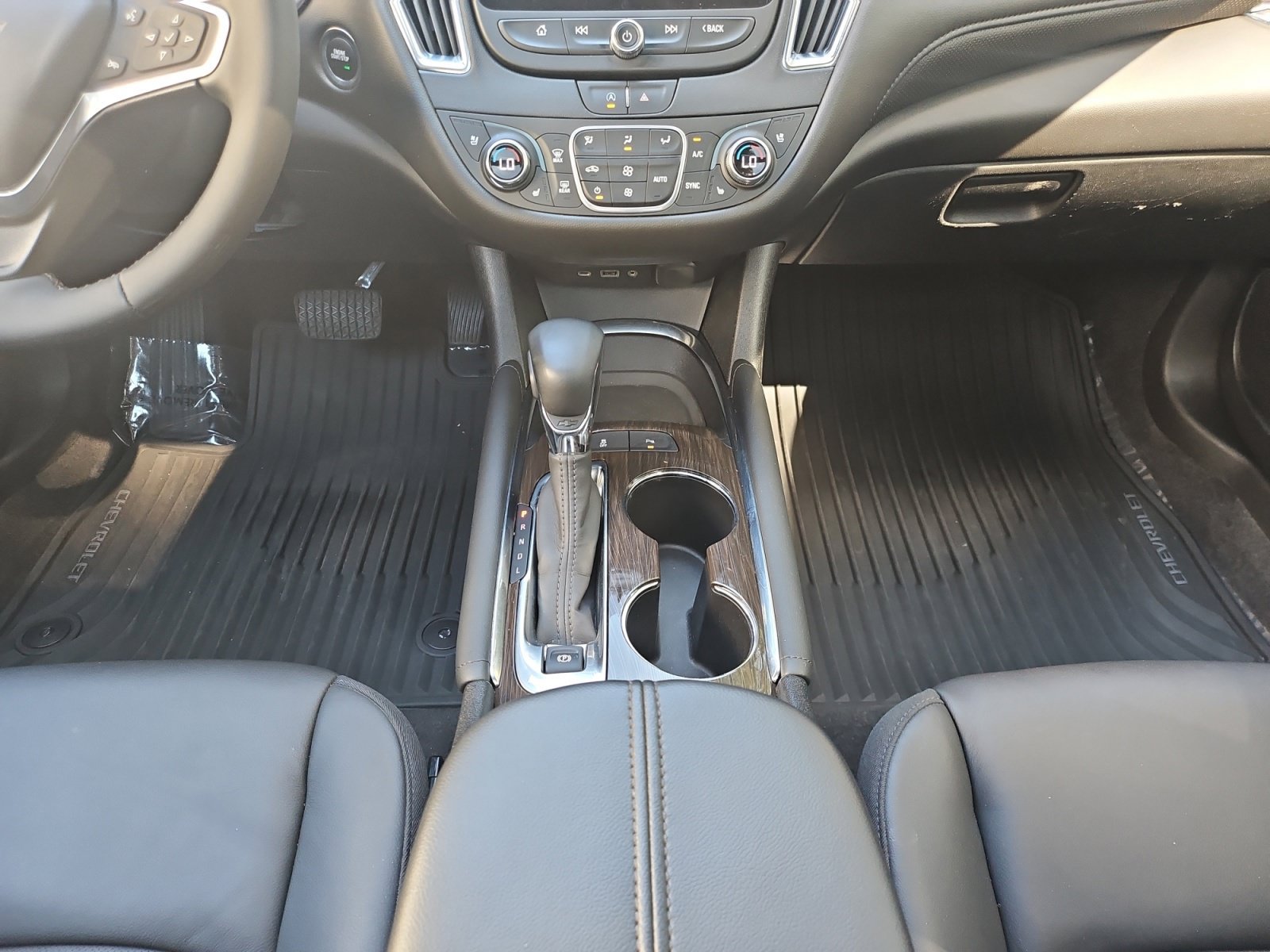 Used 2023 Chevrolet Malibu LT w/ Driver Confidence Package FWD image 32