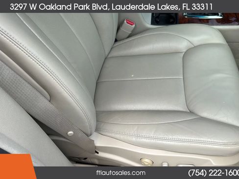 Used 2007 Cadillac DTS w/ Trunk Convenience Package image 56