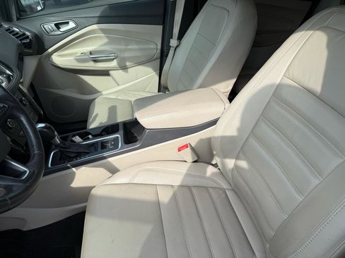 Used 2017 Ford Escape Titanium FWD image 12
