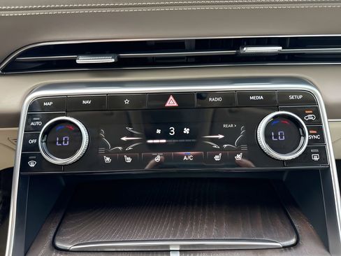 Used 2023 Genesis GV80 3.5T AWD/4WD image 23