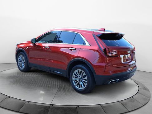 Used 2025 Cadillac XT4 Premium Luxury w/ Cold Weather Package FWD image 5