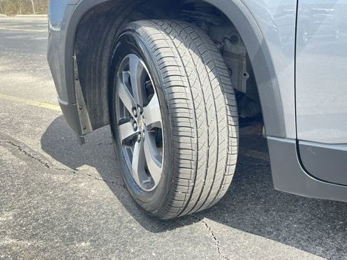 Certified 2019 Chevrolet Traverse LT w/ LT Premium Package AWD/4WD image 34