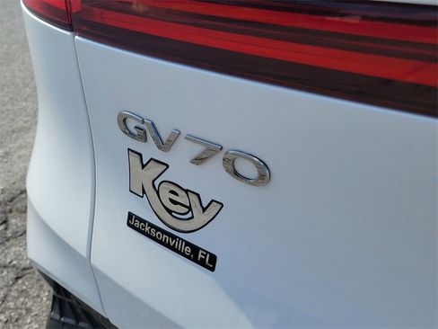 Used 2024 Genesis GV70 3.5T Sport image 8