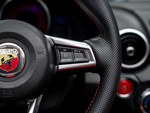 Used 2019 FIAT 124 Spider Abarth w/ Convenience Group RWD image 47