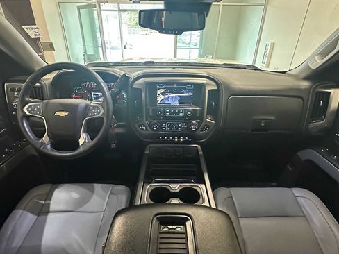 Used 2018 Chevrolet Silverado 1500 LTZ Z71 w/ LTZ Plus Package image 10