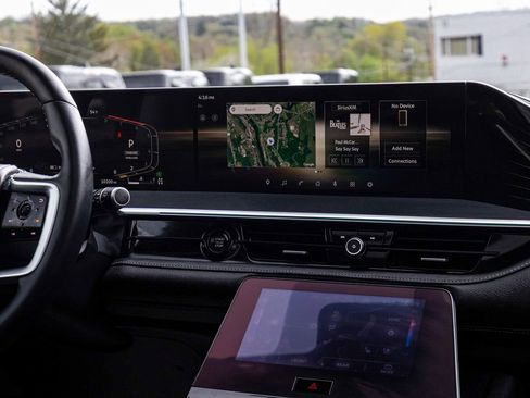Used 2025 INFINITI QX80 Sensory AWD/4WD image 22